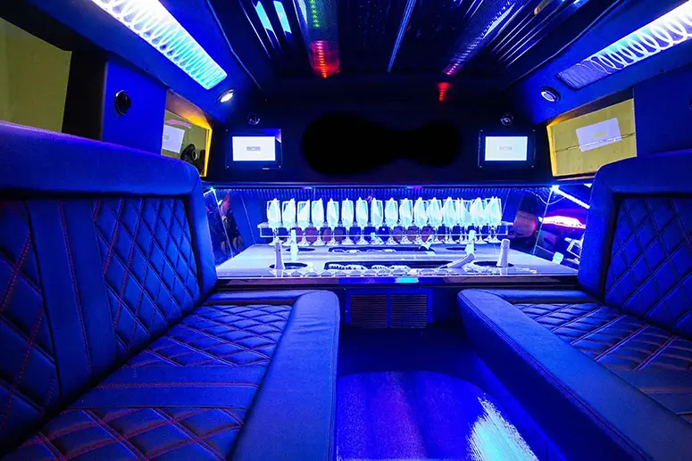 18-20 Passengers Hummer Limo Interior Toronto - Presidential Party Bus Fleet
