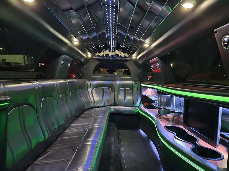 Lincoln MKT Limousine (MKT2) Interior Toronto - Presidential Party Bus Fleet