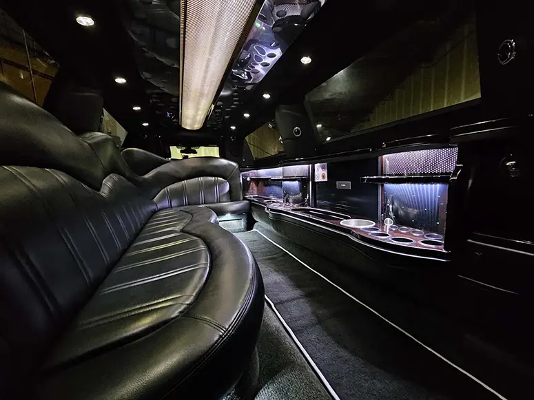 Lincoln MKT Limousine (MKT4) Interior Toronto - Presidential Party Bus Fleet