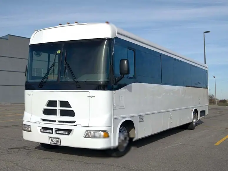 32-34 Passenger Party Bus Toronto - Presidential Party Bus Fleet